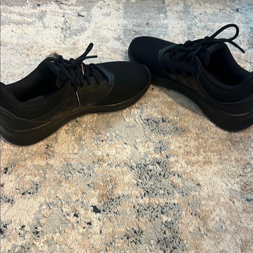 Adidas Black Sneakers with Streamlined Design - Picture 8 of 10